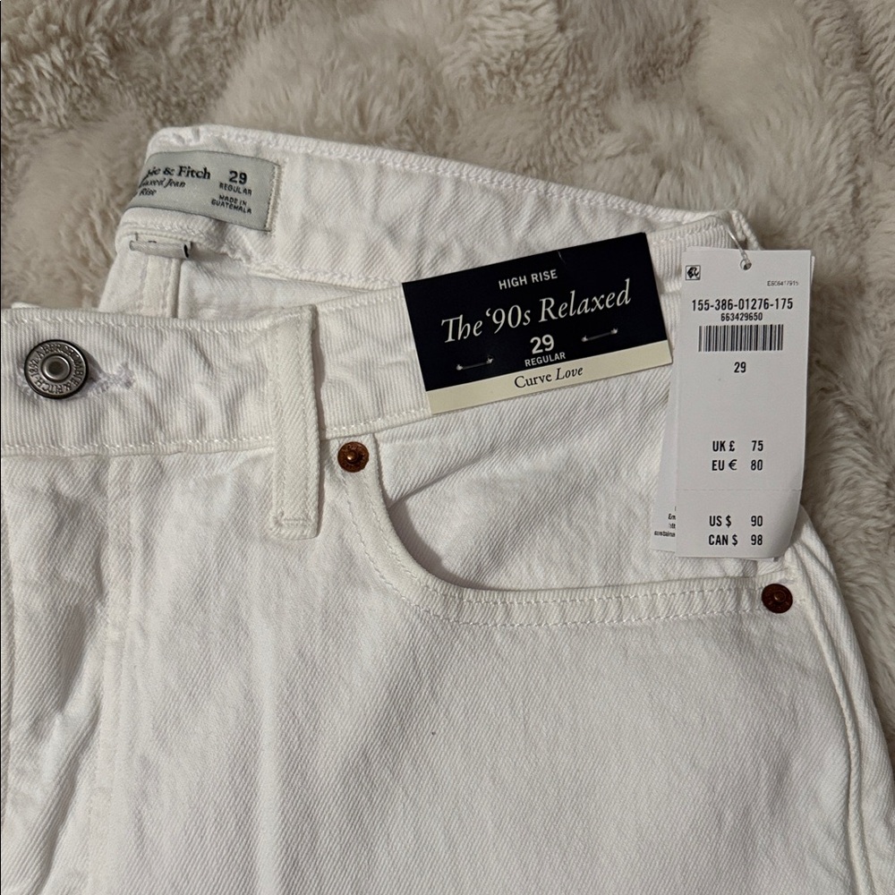 White Denim Jeans- BRAND NEW W TAGS ABERCROMBIE 90'S RELAXED HIGH RISE CURVE LOV - Picture 4 of 14